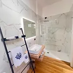 49 Downtown Alojamento de Acomodação e Pequeno-almoço 4*