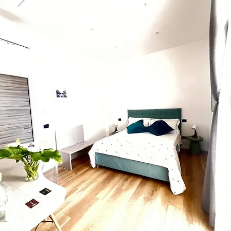 49 Downtown 4* Πομπηία