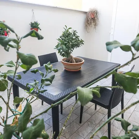 49 Downtown فندق مبيت وإفطار *